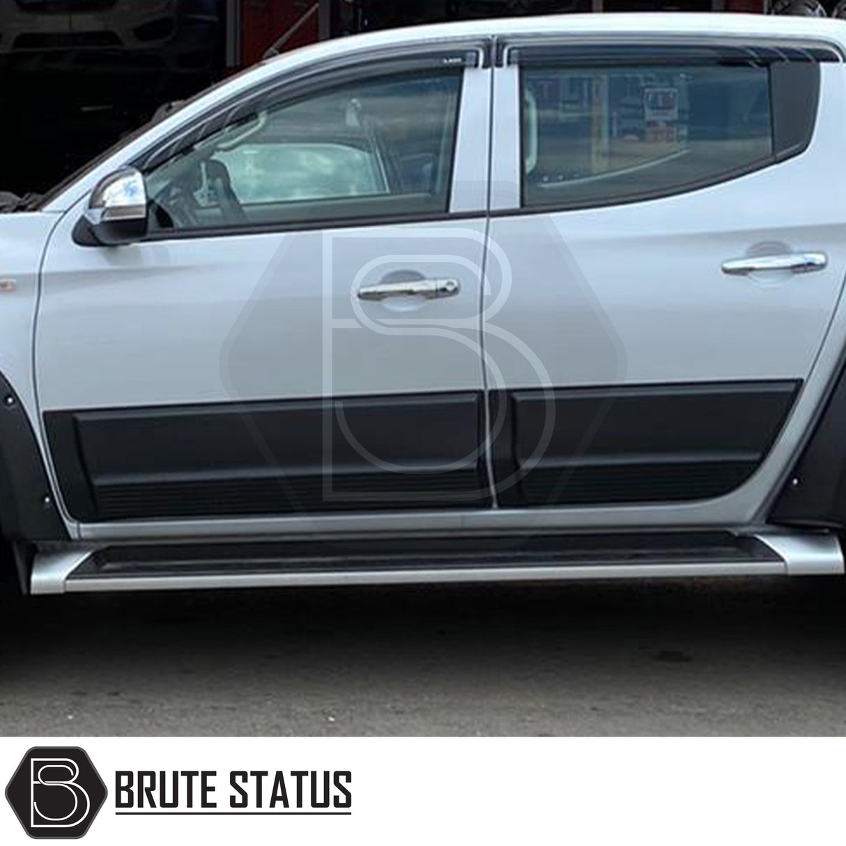 Brute Status matte black door side cladding protection for mitsubishi series 5 2015-2019 pickup truck